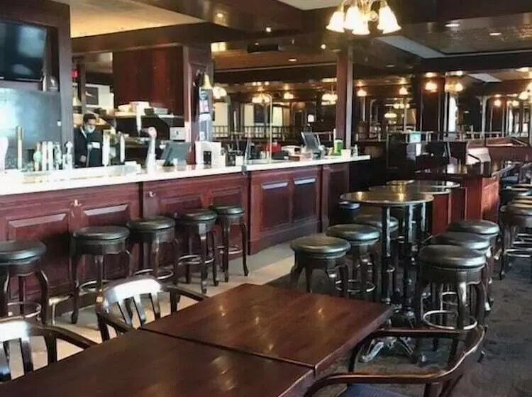 فندق Auberge Vancouver