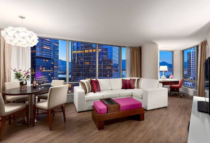 هتل Auberge Vancouver