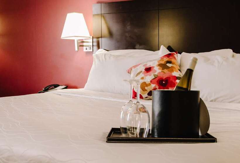 בית מלון כפרי Best Western Plus Bowmanville