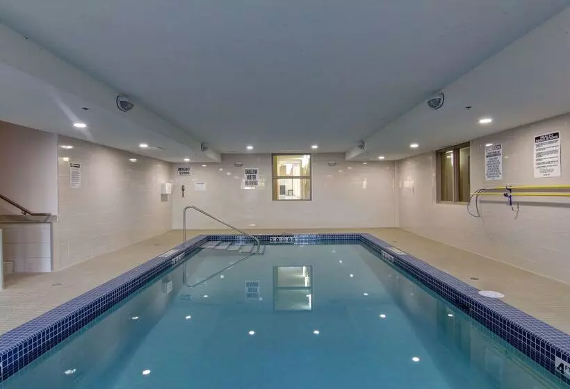 酒店 Best Western Plus Bowmanville