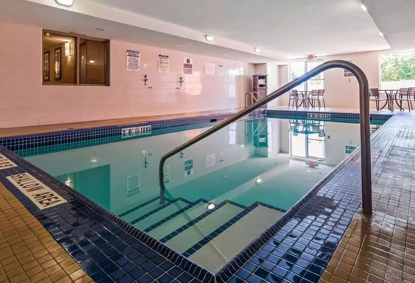 酒店 Best Western Plus Bowmanville