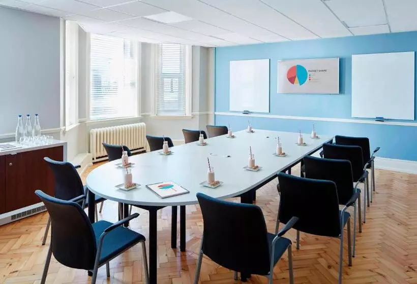 호텔 Bournemouth Highcliff Marriott