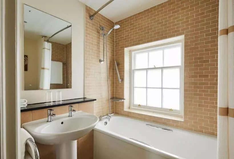 호텔 Bournemouth Highcliff Marriott