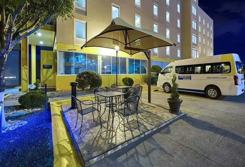 בית מלון כפרי City Express By Marriott Ciudad Juárez