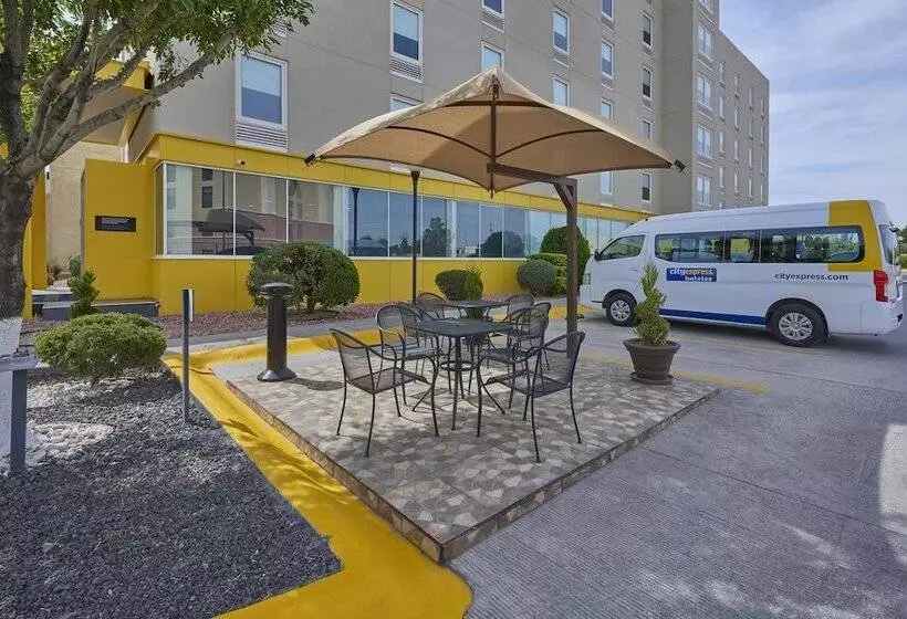 בית מלון כפרי City Express By Marriott Ciudad Juárez