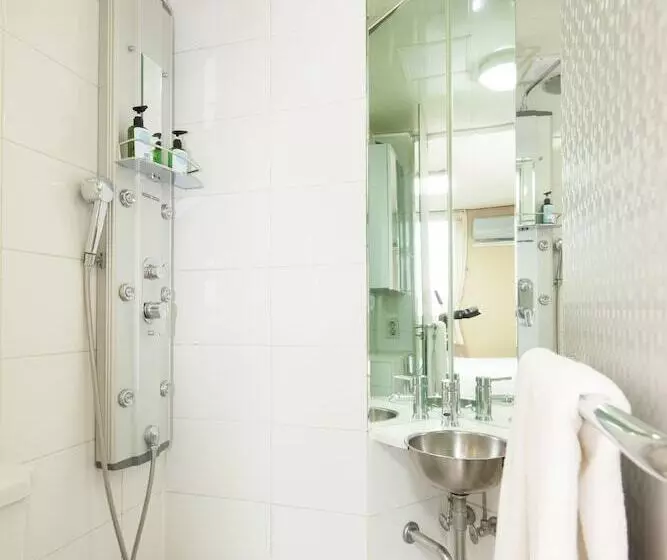 בית מלון כפרי Uljiro Coop Residence Dongdaemun