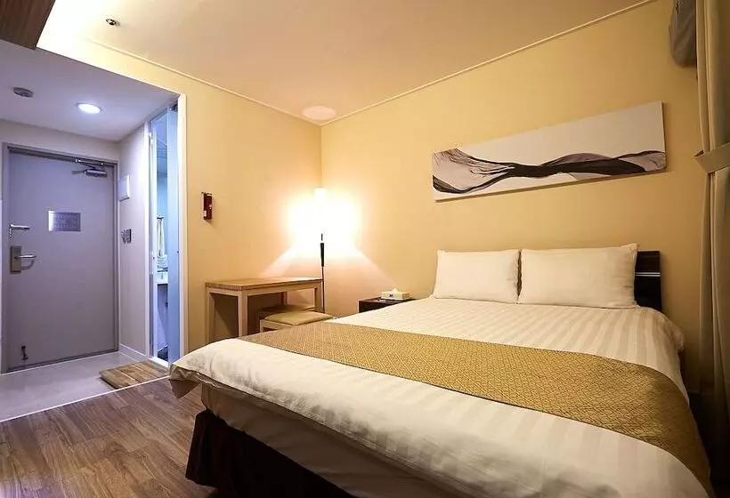 בית מלון כפרי Uljiro Coop Residence Dongdaemun