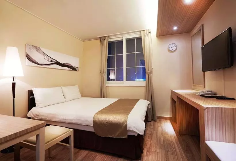 בית מלון כפרי Uljiro Coop Residence Dongdaemun