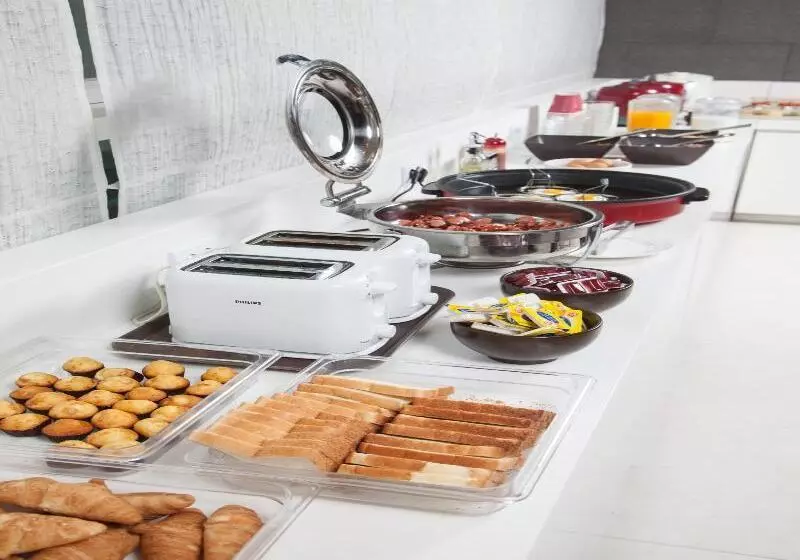 בית מלון כפרי Uljiro Coop Residence Dongdaemun