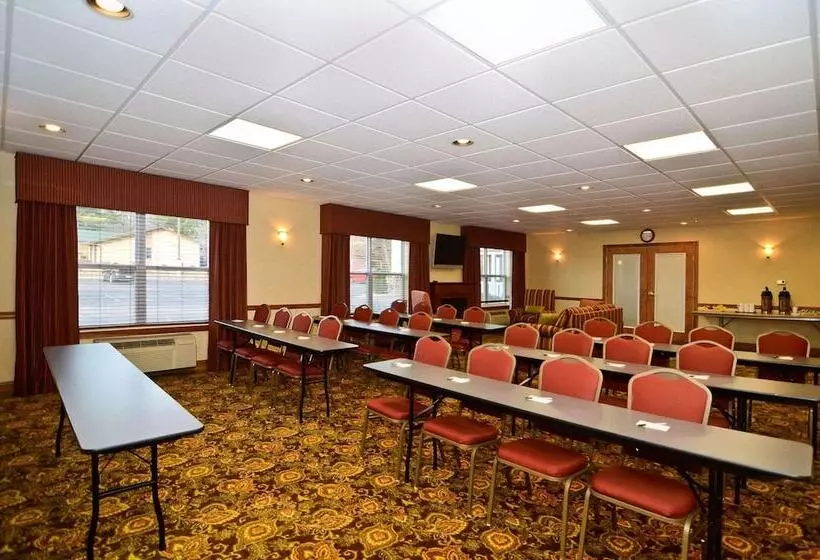 Отель Country Inn & Suites By Radisson, Stevens Point, Wi