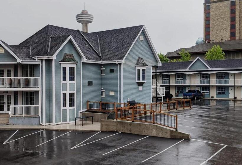 هتل Falls Lodge & Suites