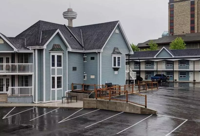 酒店 Falls Lodge & Suites