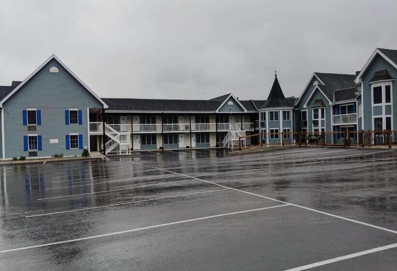 هتل Falls Lodge & Suites