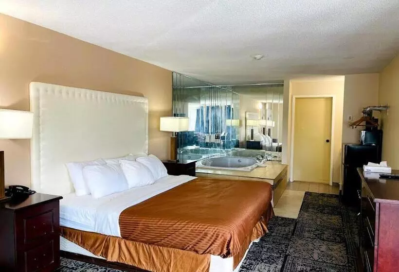 酒店 Falls Lodge & Suites