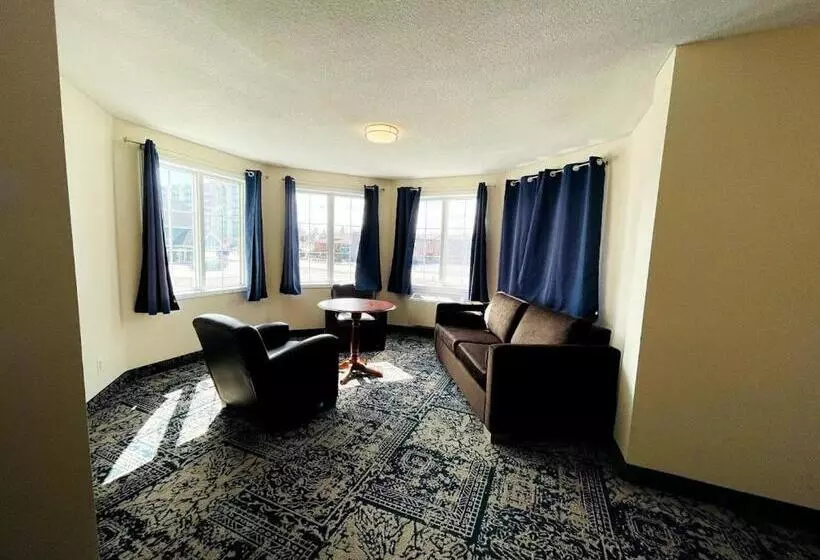 酒店 Falls Lodge & Suites