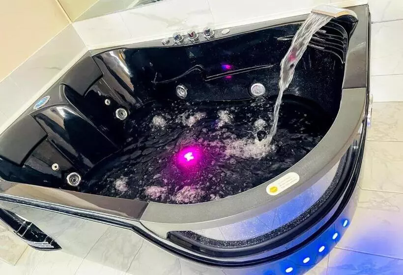 酒店 Falls Lodge & Suites