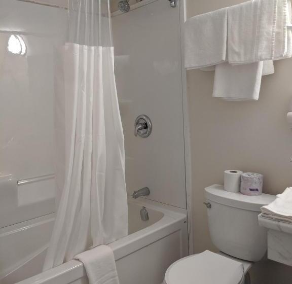 هتل Falls Lodge & Suites