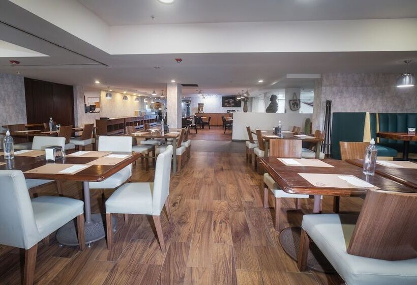 هتل Four Points By Sheraton Saltillo