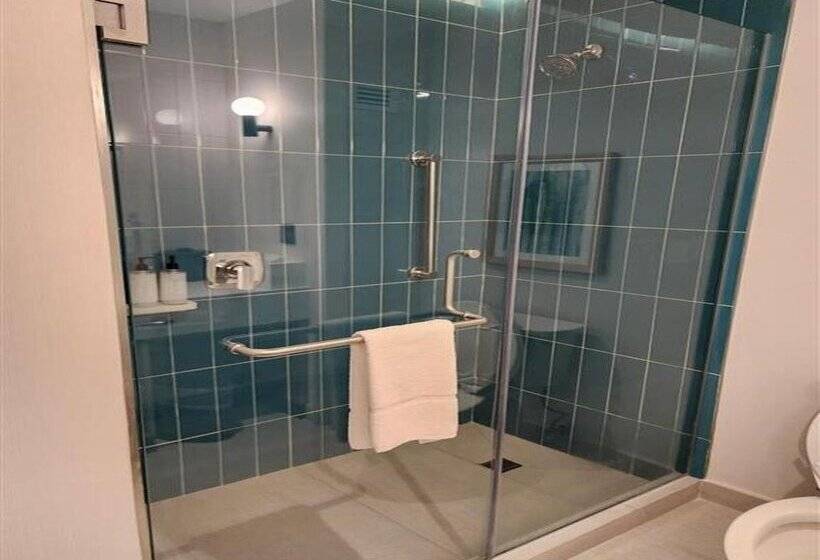 هتل Hampton by Hilton Saltillo Zona Aeropuerto