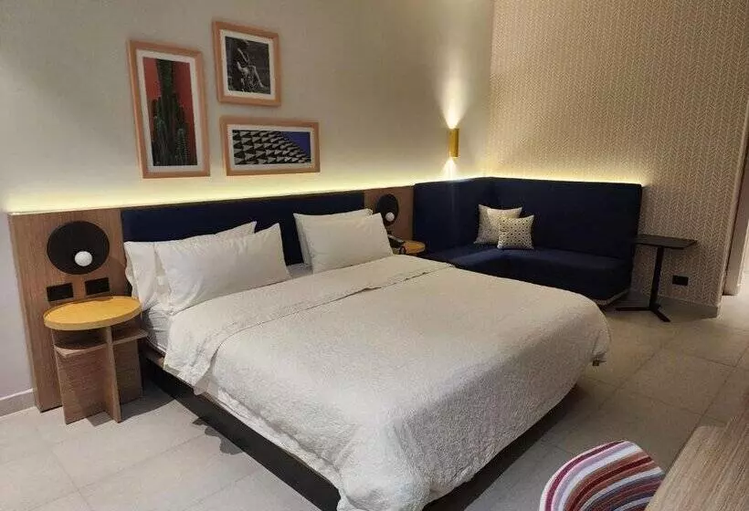 ホテル Hampton by Hilton Saltillo Zona Aeropuerto