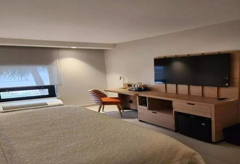 ホテル Hampton by Hilton Saltillo Zona Aeropuerto