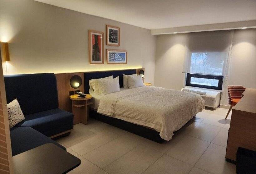 هتل Hampton by Hilton Saltillo Zona Aeropuerto