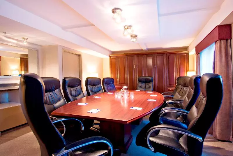 酒店 Holiday Inn Express And Suites Surrey, An Ihg