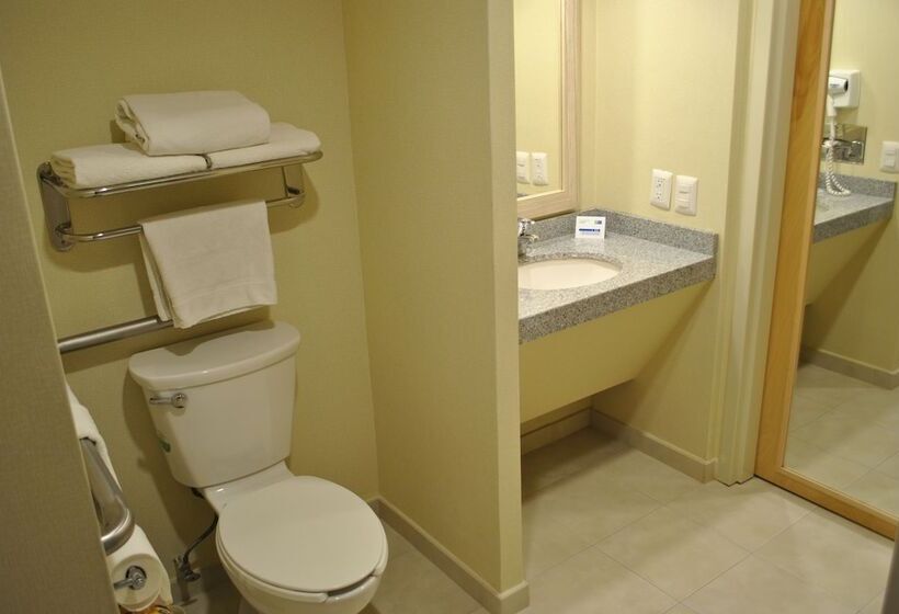 Szálloda Holiday Inn Express Toluca, An Ihg