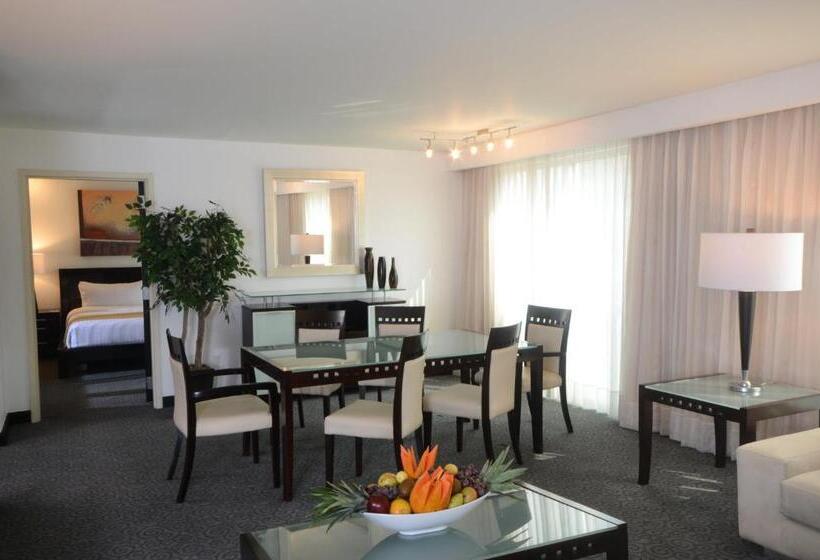 Szálloda Holiday Inn Monterrey Valle, An Ihg