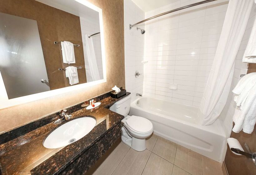 בית מלון כפרי Howard Johnson By Wyndham Winnipeg West