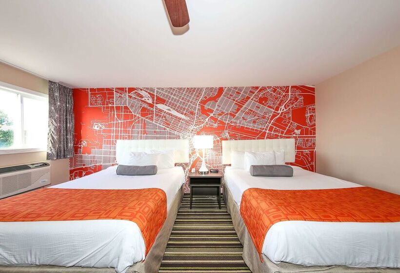 בית מלון כפרי Howard Johnson By Wyndham Winnipeg West