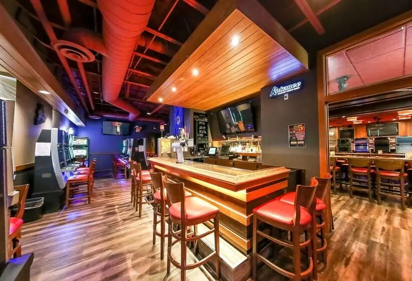 酒店 Howard Johnson By Wyndham Winnipeg West