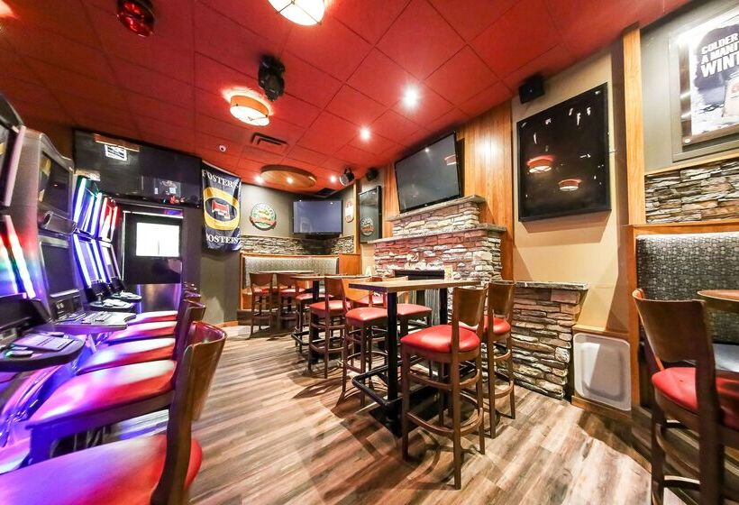 בית מלון כפרי Howard Johnson By Wyndham Winnipeg West