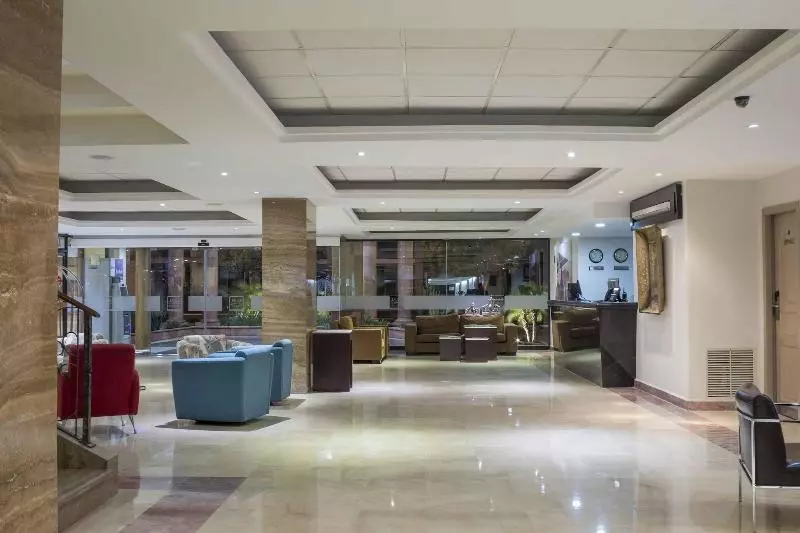 Отель Imperio De Angeles Executive Leon By Real De Minas Business Class