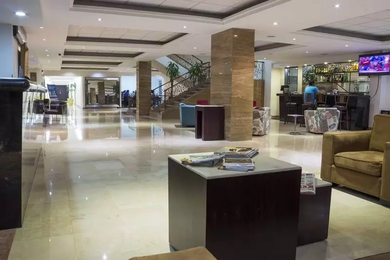 Отель Imperio De Angeles Executive Leon By Real De Minas Business Class