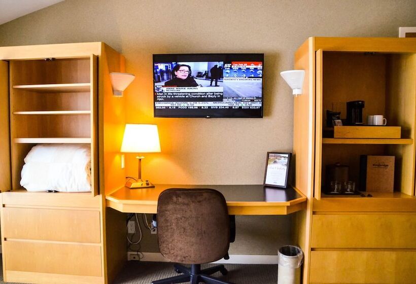 فندق Kingbridge Conference Centre &