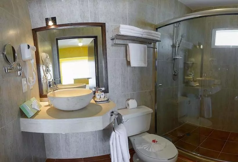 Hotel PavoReal Beach Resort