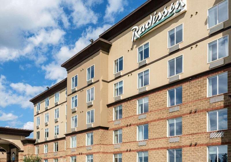 Radisson Hotel & Suites Fort Mcmurray