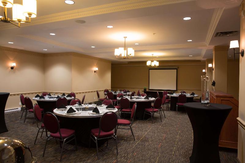 Radisson Hotel & Suites Fort Mcmurray