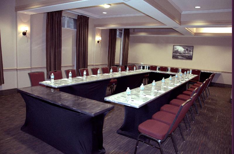 Radisson Hotel & Suites Fort Mcmurray