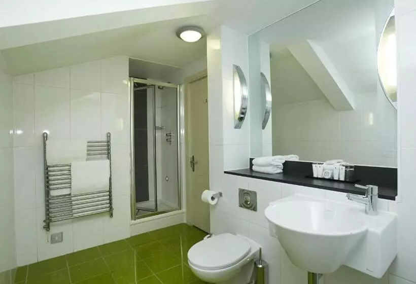 Отель Salthouse Harbour