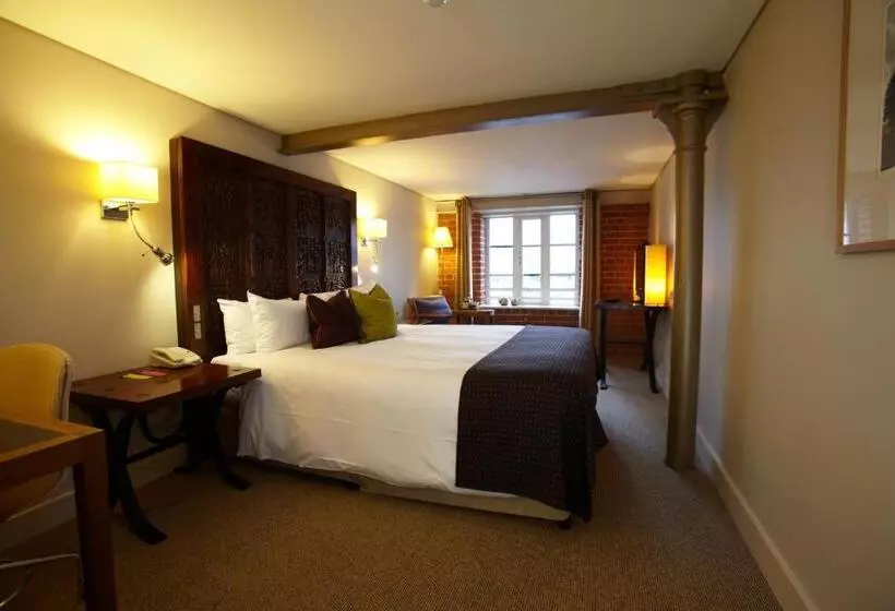 Отель Salthouse Harbour