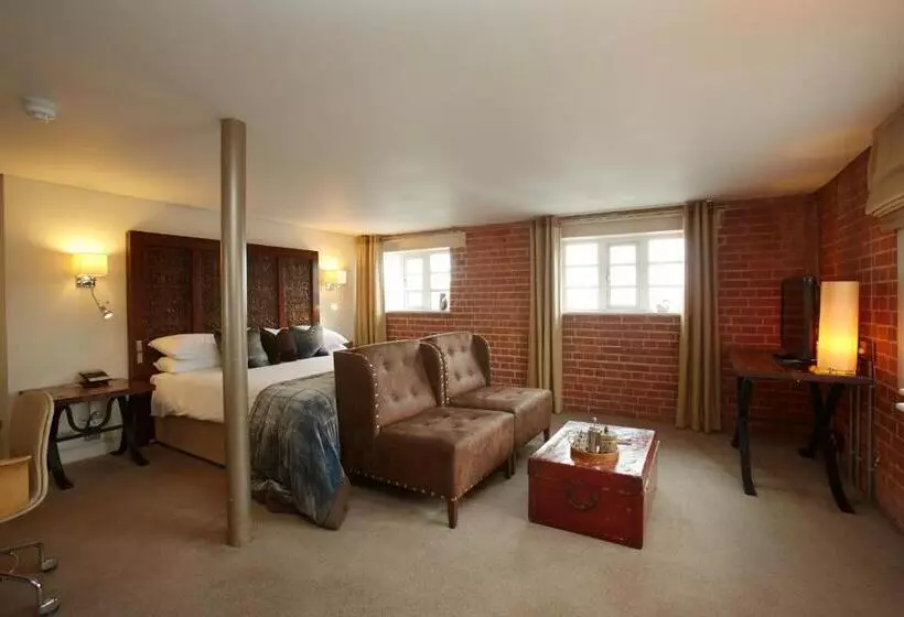 Отель Salthouse Harbour