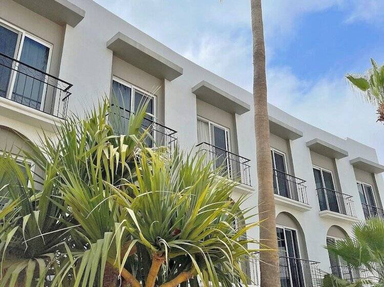 Szálloda Seven Crown Express & Suites By Kavia