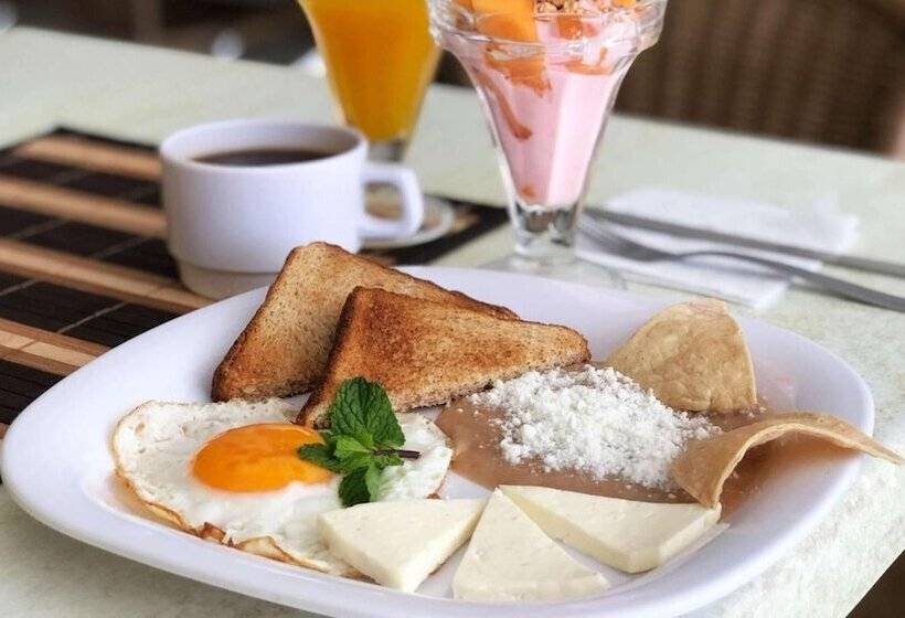 Szálloda Seven Crown Express & Suites By Kavia