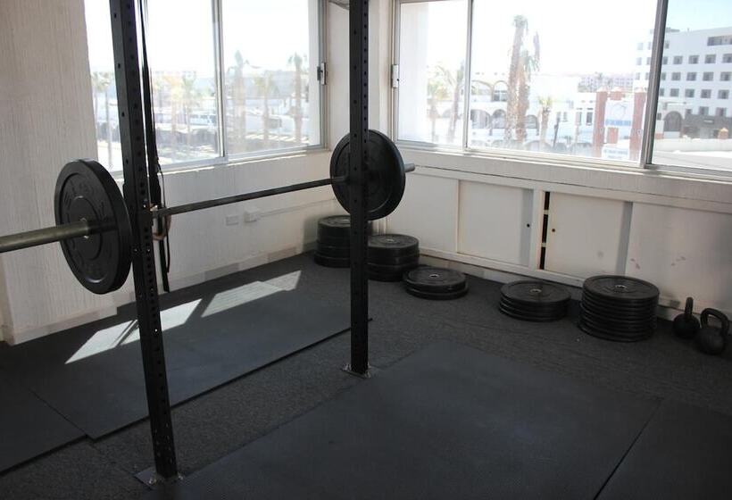 Szálloda Seven Crown Express & Suites By Kavia