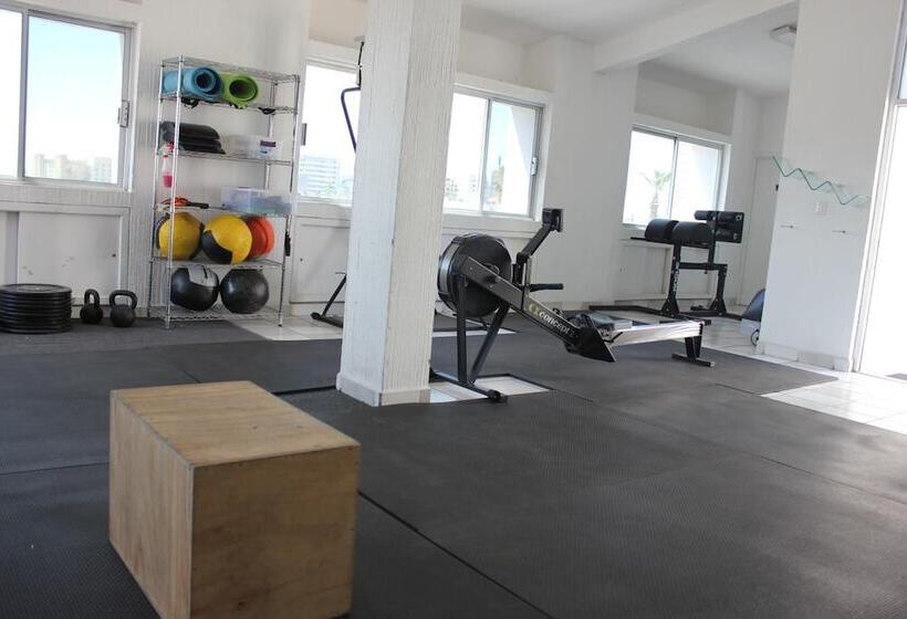 Szálloda Seven Crown Express & Suites By Kavia