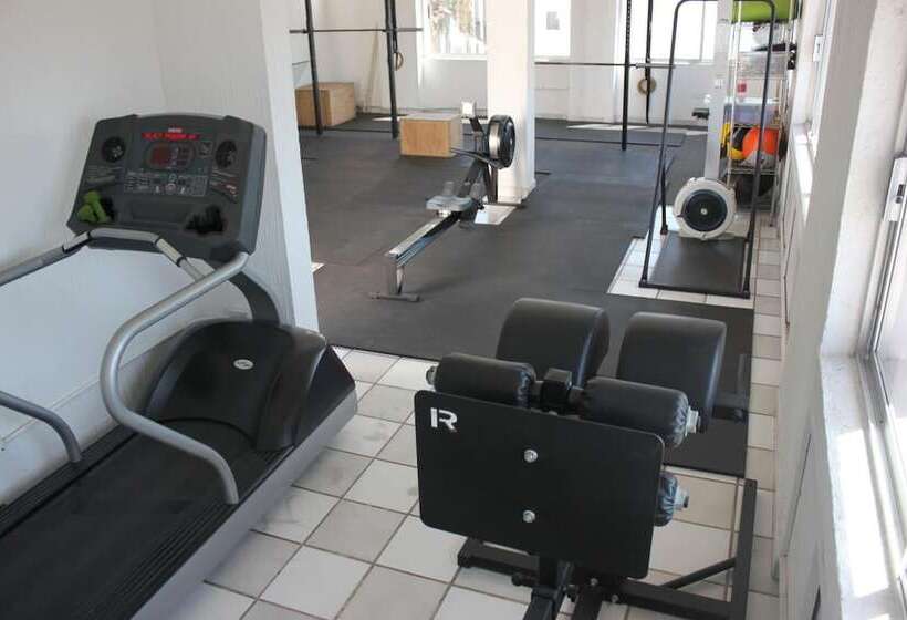 Szálloda Seven Crown Express & Suites By Kavia