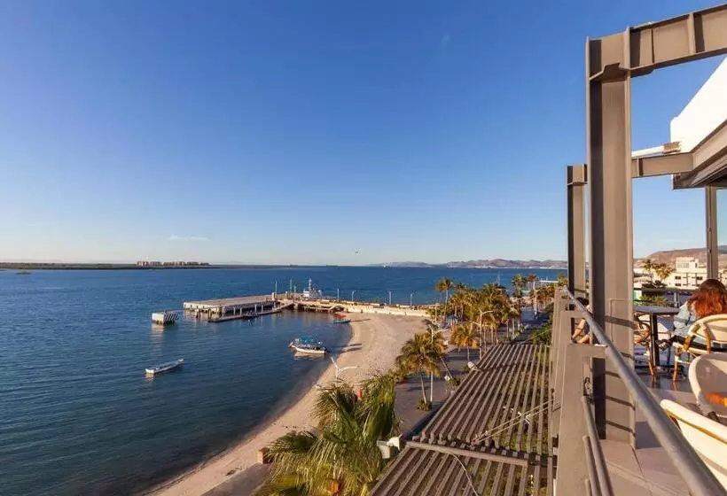 ホテル Seven Crown La Paz Malecon