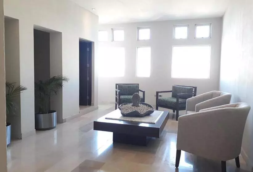 ホテル Seven Crown La Paz Malecon